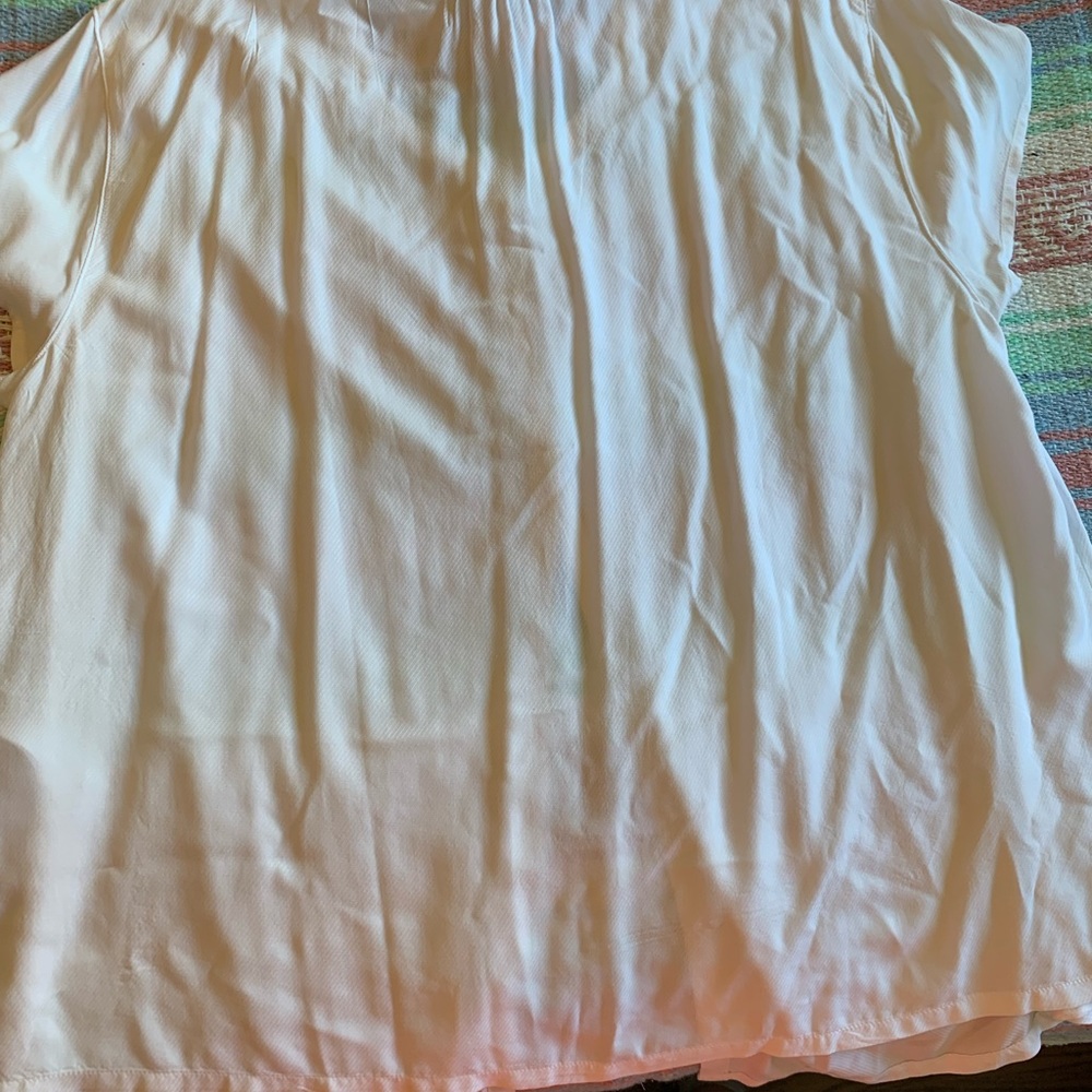 Old navy blouse NWT - Picture 4 of 8